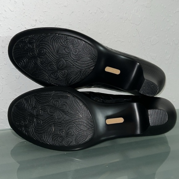 NWOB Softspots Salude Croco Black Patent Leather Pump Low Heels Pumps si… - Picture 7 of 12